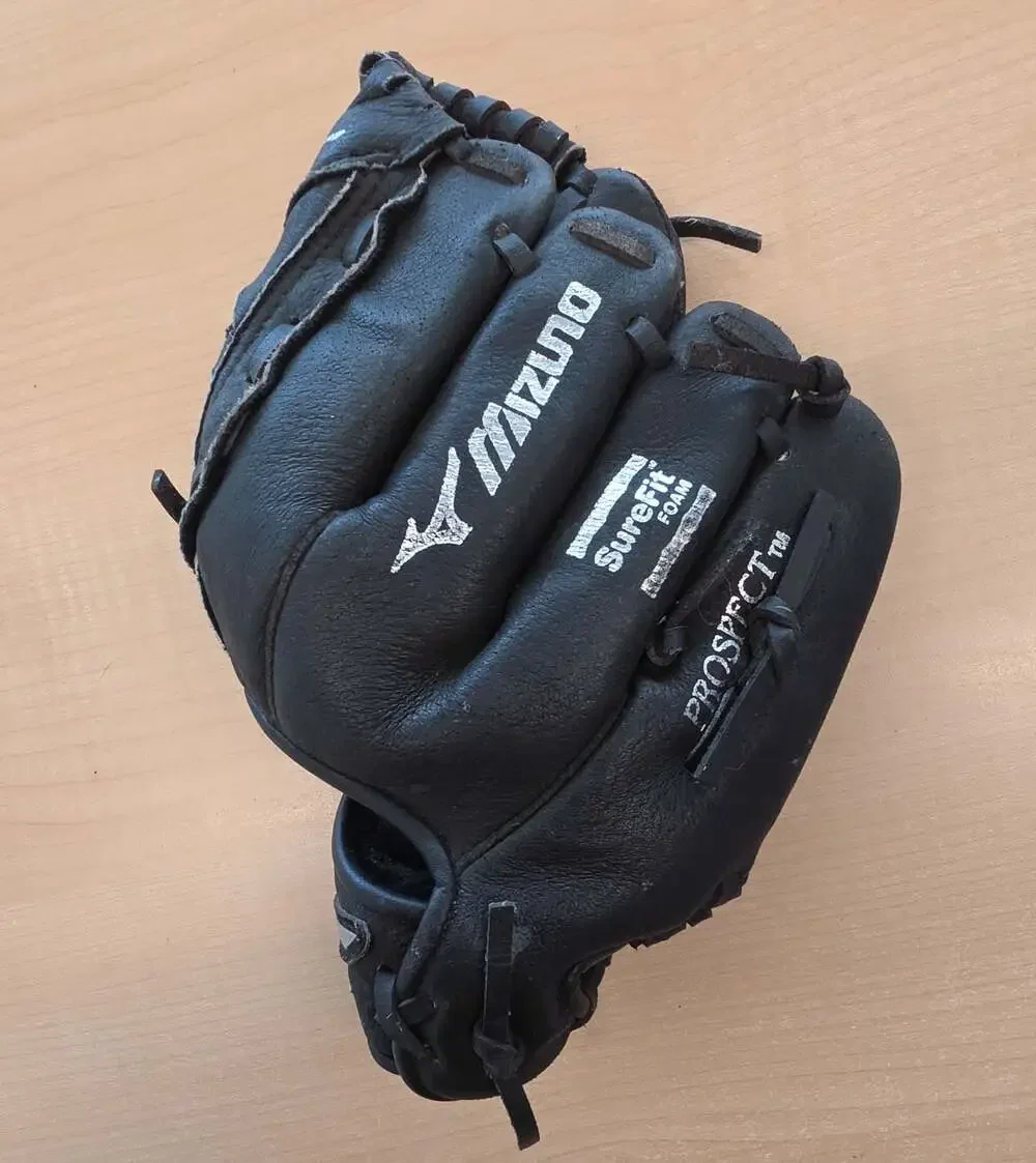 Mizuno Prospect GPP 1000Y1BKAC 10 Inch Youth Baseball Glove Black